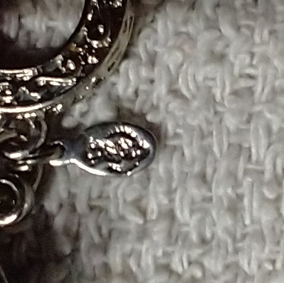 Wide premier designs beaded toggle silvertone chain bracelet - Picture 2 of 6